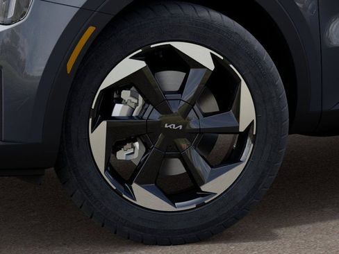 Used 2025 Kia Sorento EX image 9