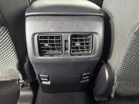 Used 2017 Toyota 4Runner SR5 AWD/4WD image 22