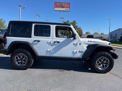 Used 2024 Jeep Wrangler Unlimited Rubicon image 16