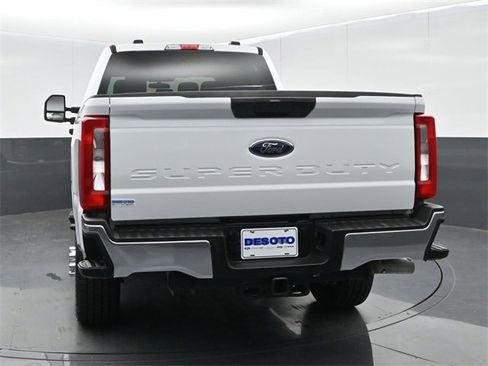 Used 2025 Ford F350 XLT image 7