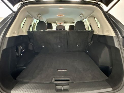 Used 2023 Nissan Rogue SV AWD/4WD image 29
