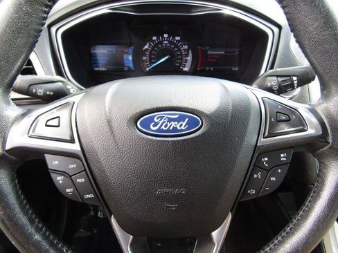 Used 2020 Ford Fusion SEL FWD image 16