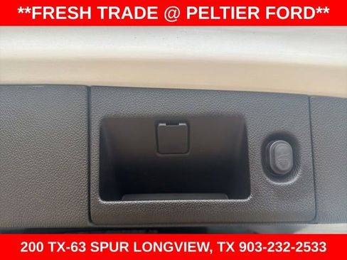 Used 2019 Cadillac Escalade Premium Luxury RWD image 12