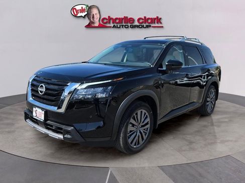 Certified 2025 Nissan Pathfinder SL w/ SL Premium Package image 2