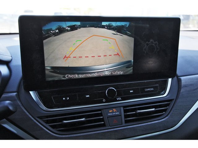 Used 2024 Nissan Altima 2.5 SV w/ SV Premium Package FWD image 14