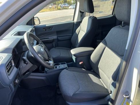 New 2025 Ford Maverick XLT w/ XLT Luxury Package image 10