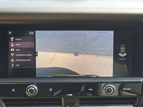 Certified 2023 Porsche Macan AWD/4WD image 27
