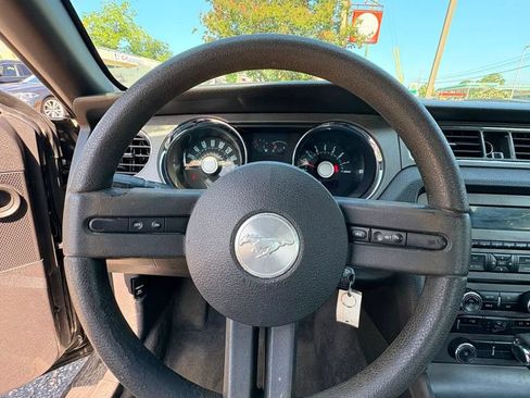 Used 2011 Ford Mustang Coupe w/ 101A Rapid Spec Order Code RWD image 12