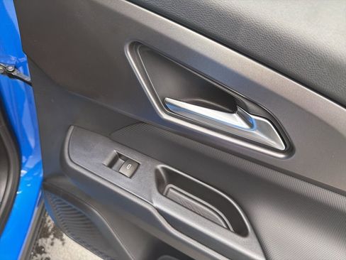 New 2026 Chevrolet Equinox EV LT image 35