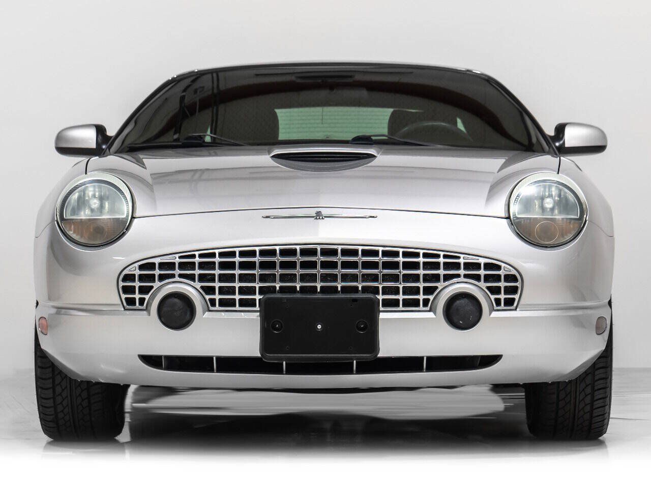 Used 2005 Ford Thunderbird RWD image 10