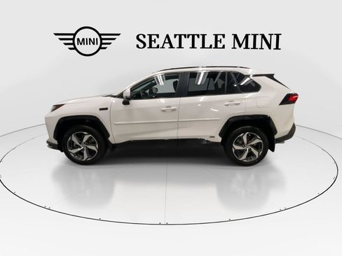 Used 2023 Toyota RAV4 SE w/ Weather & Moonroof Package AWD/4WD image 7