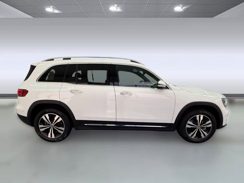 Certified 2025 Mercedes-Benz GLB 250 image 7