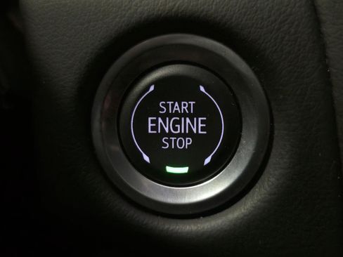 Used 2024 Chevrolet Tahoe LS RWD image 17