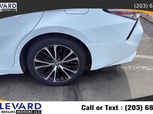 Used 2019 Toyota Camry SE image 10