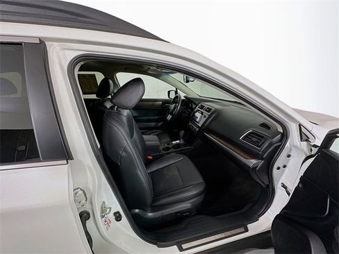 Used 2016 Subaru Outback 2.5i Limited image 29