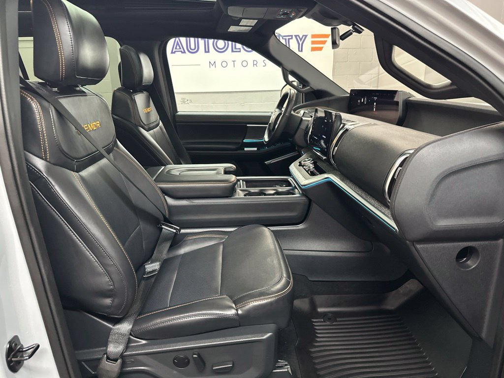 Used 2025 Ford Expedition Tremor AWD/4WD image 19