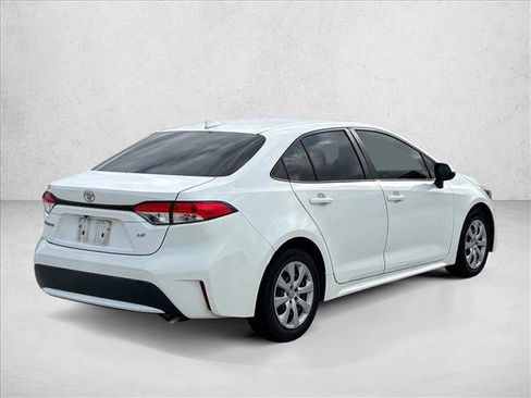Used 2020 Toyota Corolla LE image 5