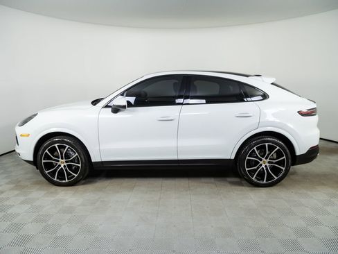 Used 2021 Porsche Cayenne Coupe image 2
