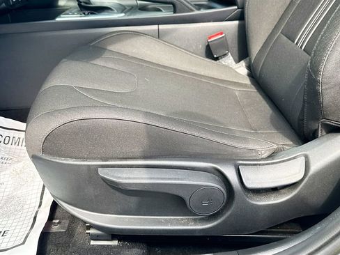 Used 2023 Hyundai Elantra SEL image 16