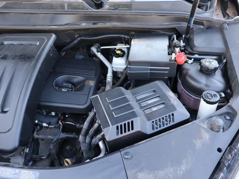 Used 2017 Chevrolet Equinox LT w/ Convenience Package image 39