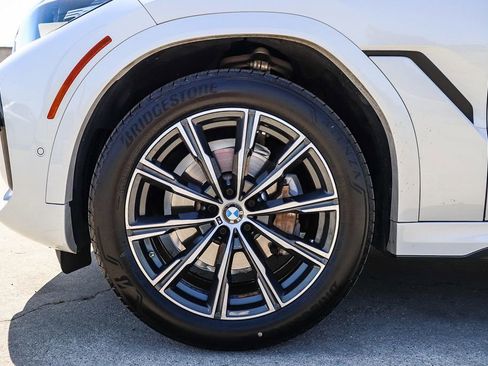Used 2023 BMW X6 xDrive40i w/ M Sport Package AWD/4WD image 13