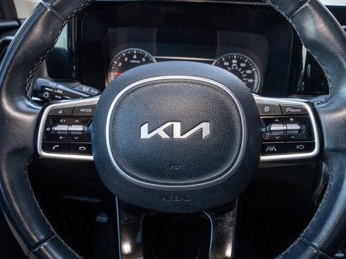 Used 2022 Kia Sorento S w/ Panoramic Sunroof Package image 13
