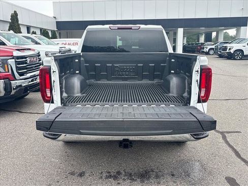 Certified 2025 GMC Sierra 1500 SLT AWD/4WD image 6