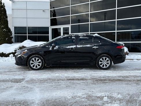 Used 2025 Toyota Corolla LE image 6