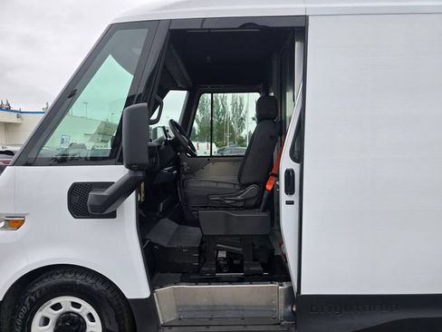 New 2025 Chevrolet Brightdrop 400 w/ Battery Pack, Max Range AWD/4WD image 21