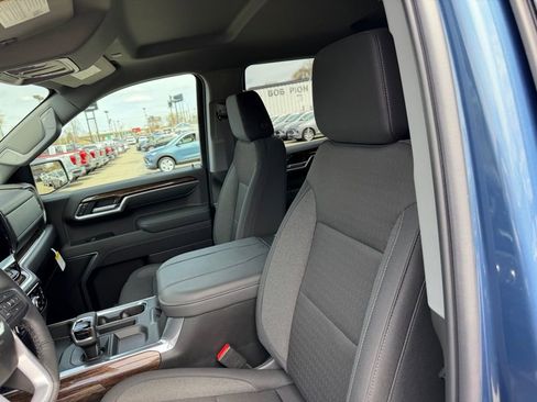 New 2026 GMC Sierra 1500 Elevation image 9