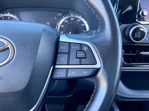 Certified 2024 Toyota Highlander LE image 24