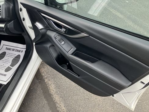 Used 2017 Subaru Impreza 2.0i Limited image 10