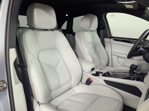New 2026 Porsche Macan S AWD/4WD image 24
