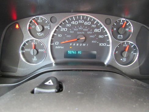 Used 2024 Chevrolet Express 3500 w/ Power Convenience Package RWD image 26