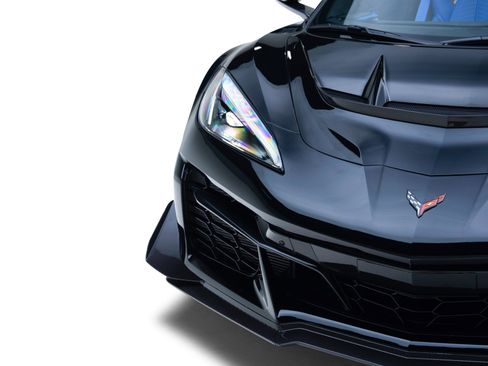 Used 2026 Chevrolet Corvette ZR1 w/ ZR1 Carbon Fiber Aero Package RWD image 15