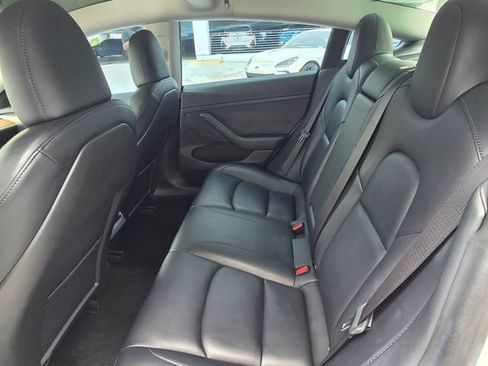 Used 2021 Tesla Model 3 Standard Range Plus RWD image 19