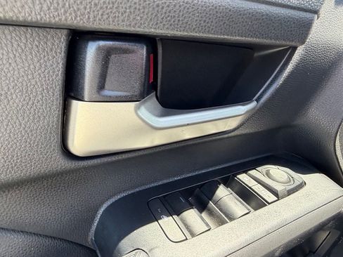 Used 2024 Toyota Tacoma TRD Sport AWD/4WD image 5