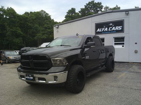 Used 2018 RAM 1500 Big Horn AWD/4WD image 1