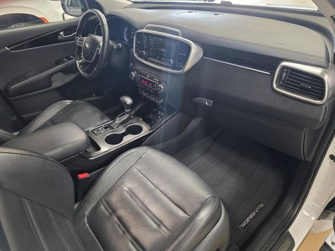 Used 2020 Kia Sorento SX FWD image 24