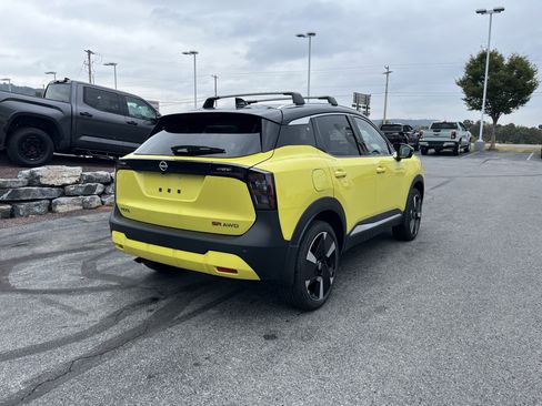 New 2026 Nissan Kicks SR w/ Cold Weather Package image 3