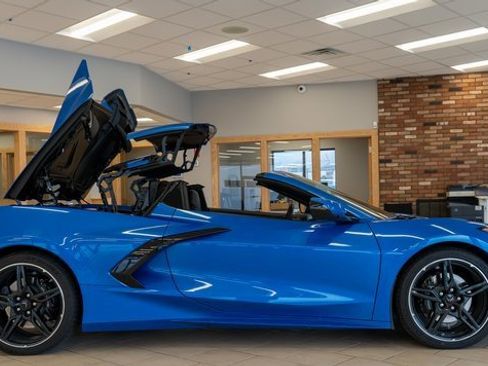 Used 2024 Chevrolet Corvette Stingray Preferred Conv w/ 2LT image 75