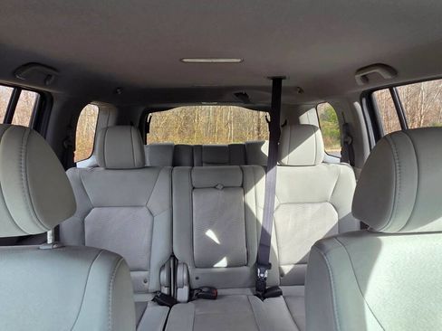 Used 2015 Honda Pilot LX image 18