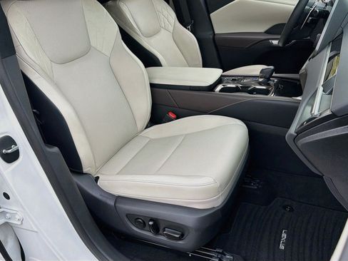 Used 2024 Lexus RX 350 FWD w/ Technology Package image 15