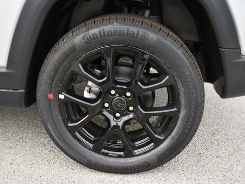 New 2026 Jeep Compass Latitude AWD/4WD image 7