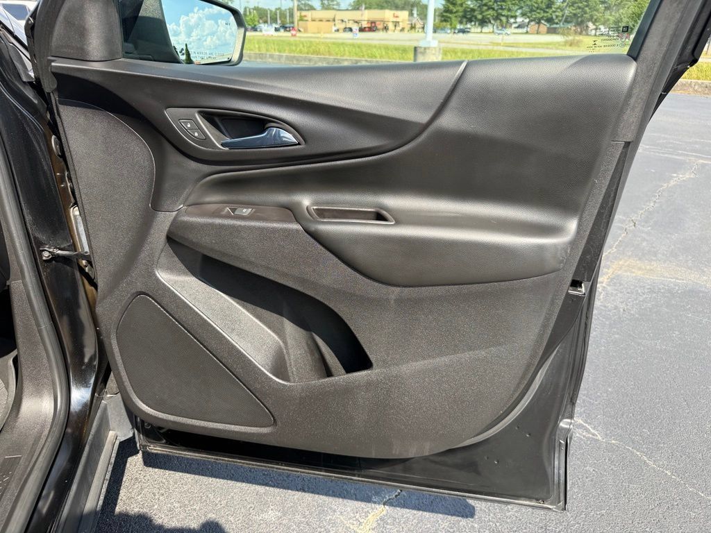Used 2020 Chevrolet Equinox LT w/ Midnight Edition FWD image 39