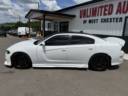 Used 2016 Dodge Charger SRT Hellcat w/ Harman/Kardon Audio Group RWD image 11