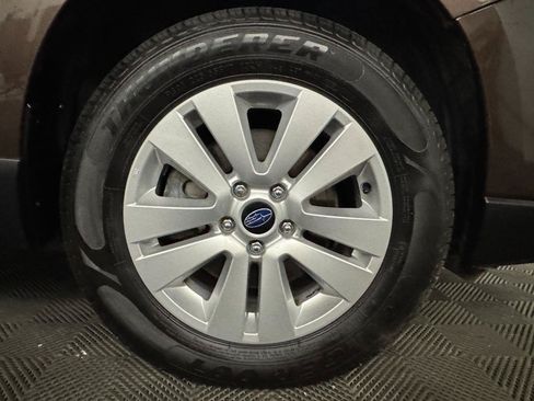 Used 2019 Subaru Outback 2.5i Premium AWD/4WD image 25