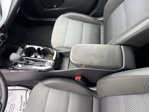 Used 2024 Chevrolet Trax LT image 22