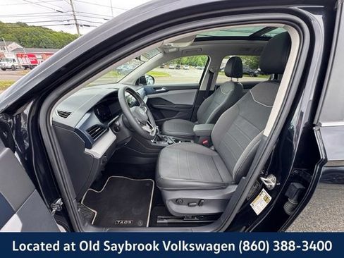 Certified 2023 Volkswagen Taos SE w/ Panoramic Sunroof Package AWD/4WD image 30
