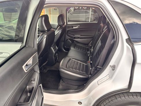 Used 2024 Ford Edge SEL AWD/4WD image 11